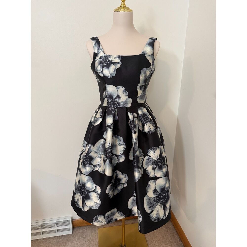 Chi Chi London Black White Floral Fit & Flare Midi Dress Low Back US 6